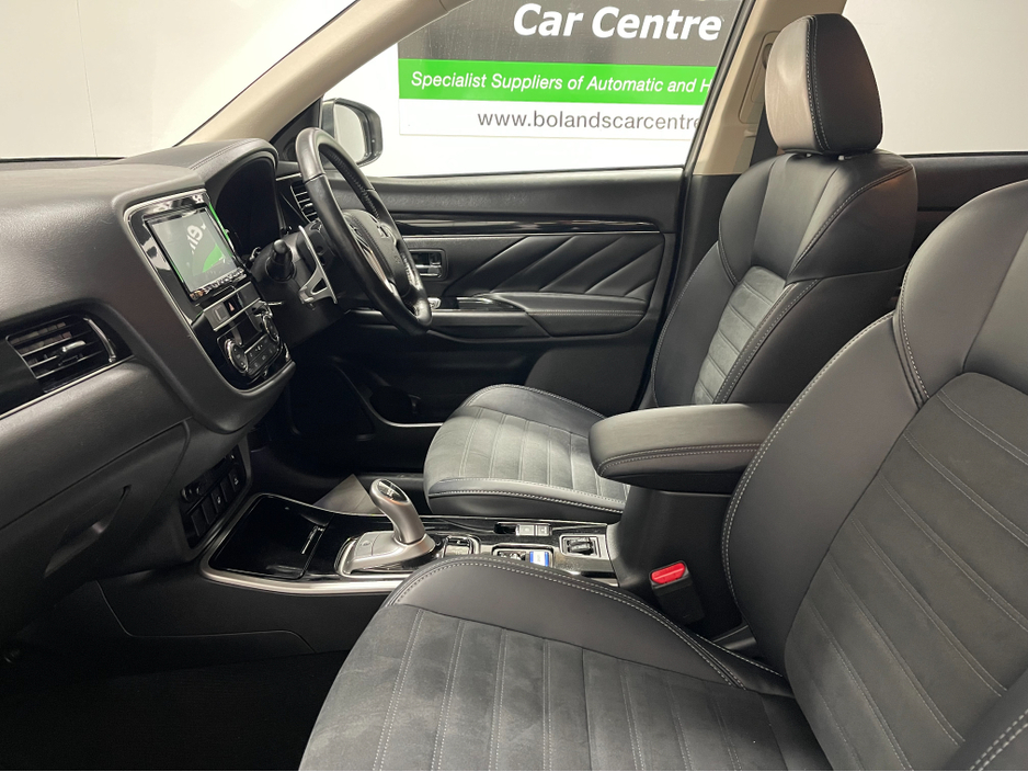 2019 Mitsubishi Outlander 2.4L Petrol Plug-in Hybrid For Sale Images