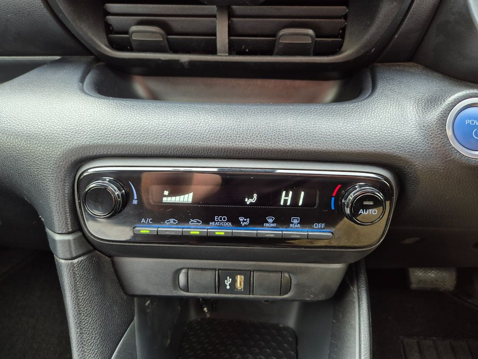 Toyota Yaris 1.5 HYBRID / X SPEC / TAX €160 — thumbnail 24