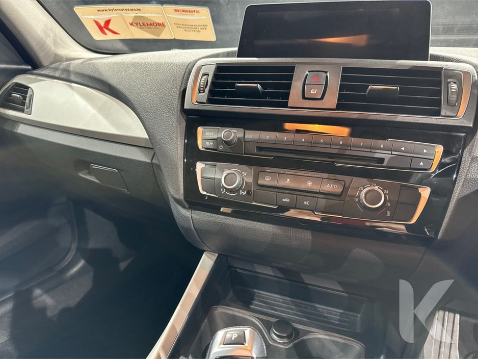 BMW 1 Series 1.5 118i AUTOMATIC - REVERSE CAMERA — thumbnail 18