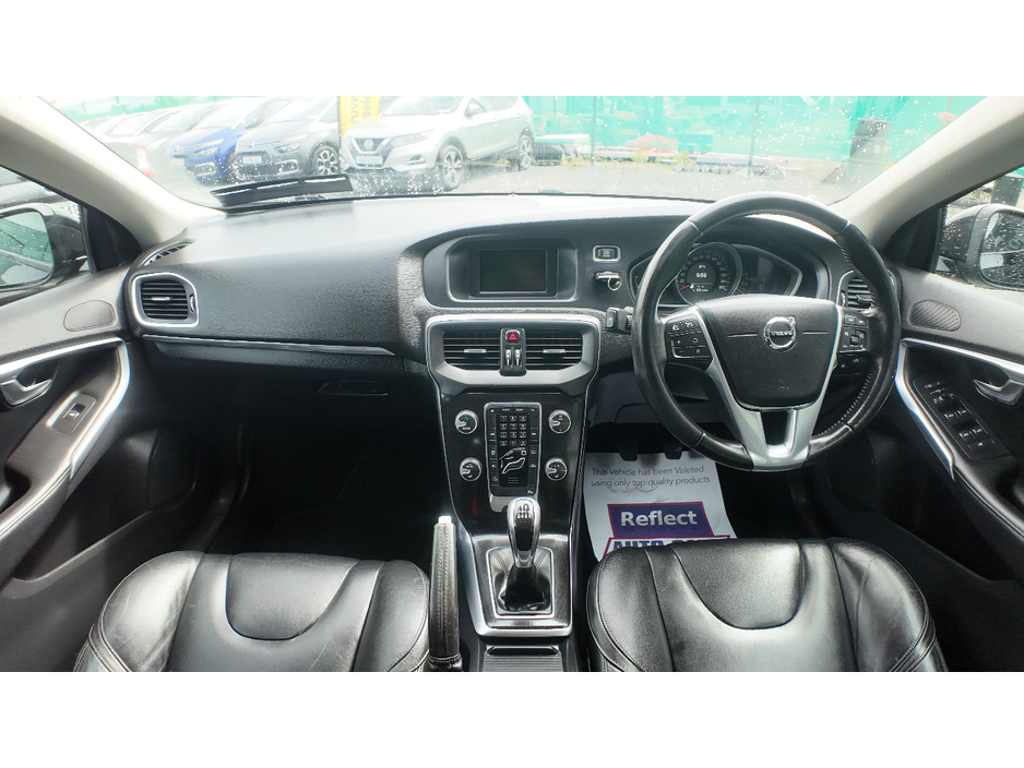 2017 Volvo V40 2L Diesel For Sale Images