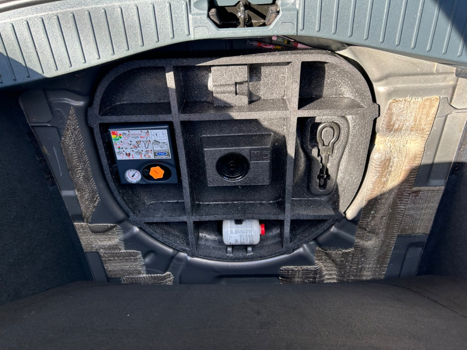 Ford C-Max 1.0 ZETEC ECOBOOST 125PS 5DR — thumbnail 7