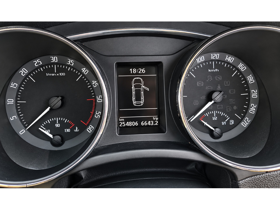 2015 Skoda Superb 2L Diesel For Sale Images