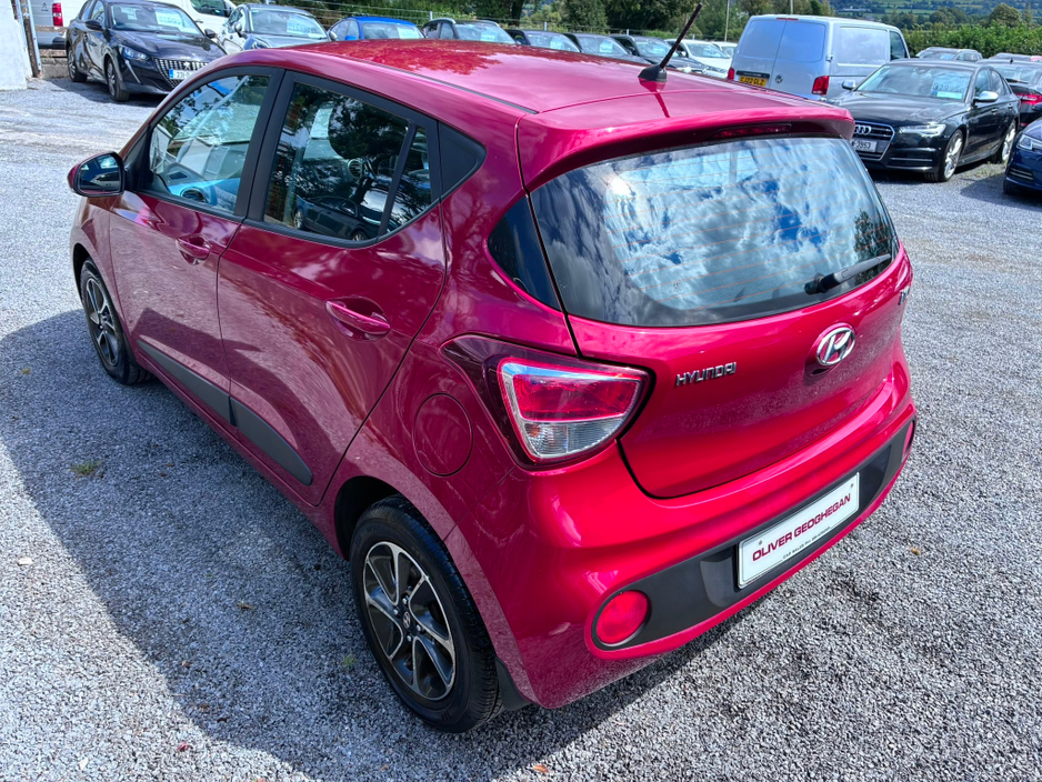 Hyundai i10 DELUXE — thumbnail 3