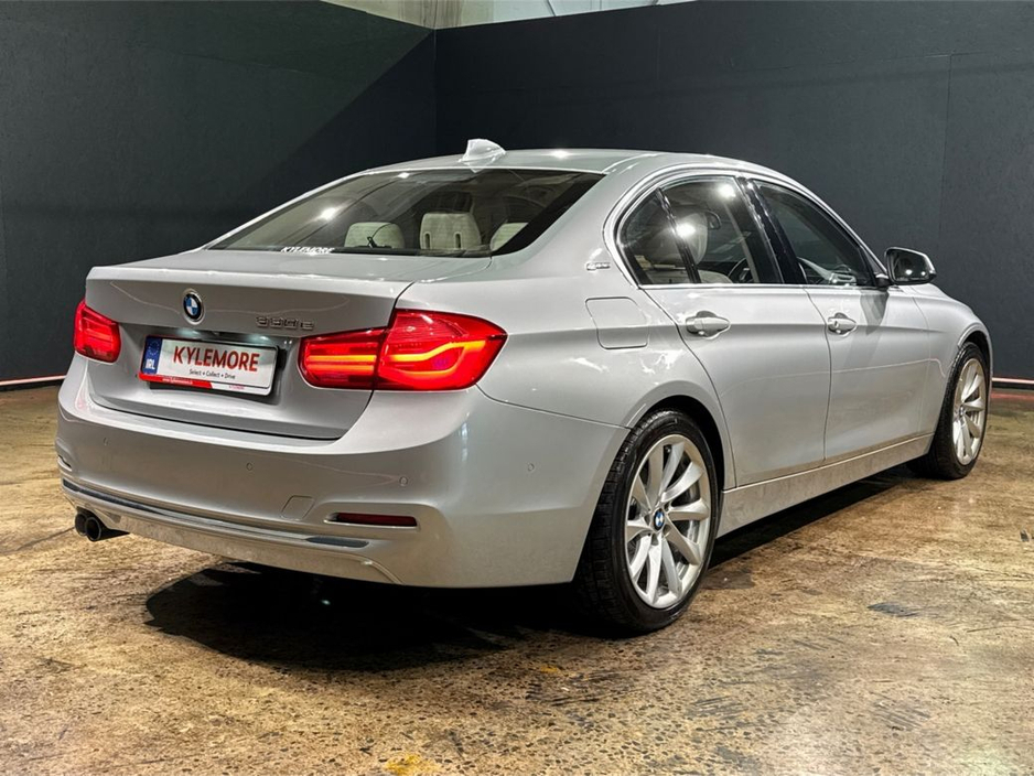 BMW 3 Series 2.0 HYBRID AUTOMATIC - E LUXURY PERFORMANCE - CREAM BEIGE LEATHER - FACTORY ALLOYS - REVERSE CAMERA/PARKING RADAR — thumbnail 3