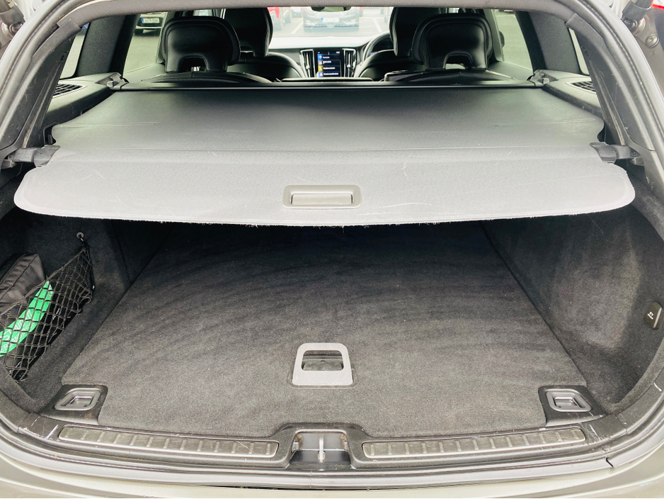 2022 Volvo V60 2L Petrol Plug-in Hybrid For Sale Images