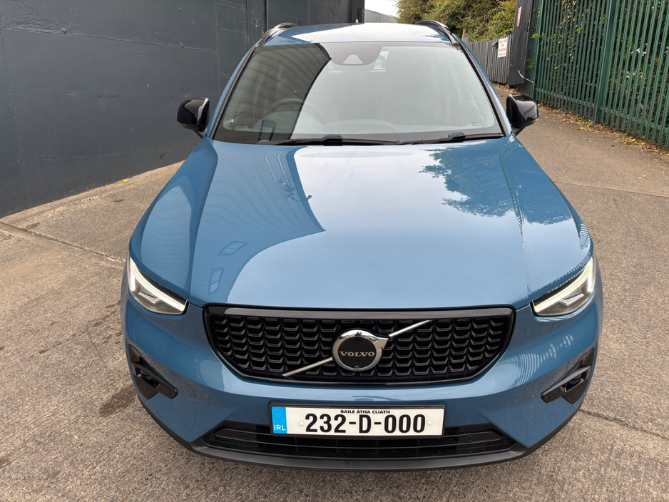 2023 Volvo XC40 1.5L Petrol Plug-in Hybrid For Sale Images