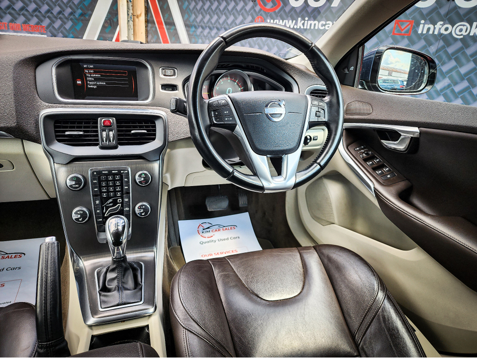 2013 Volvo V40 1.6L Petrol For Sale Images