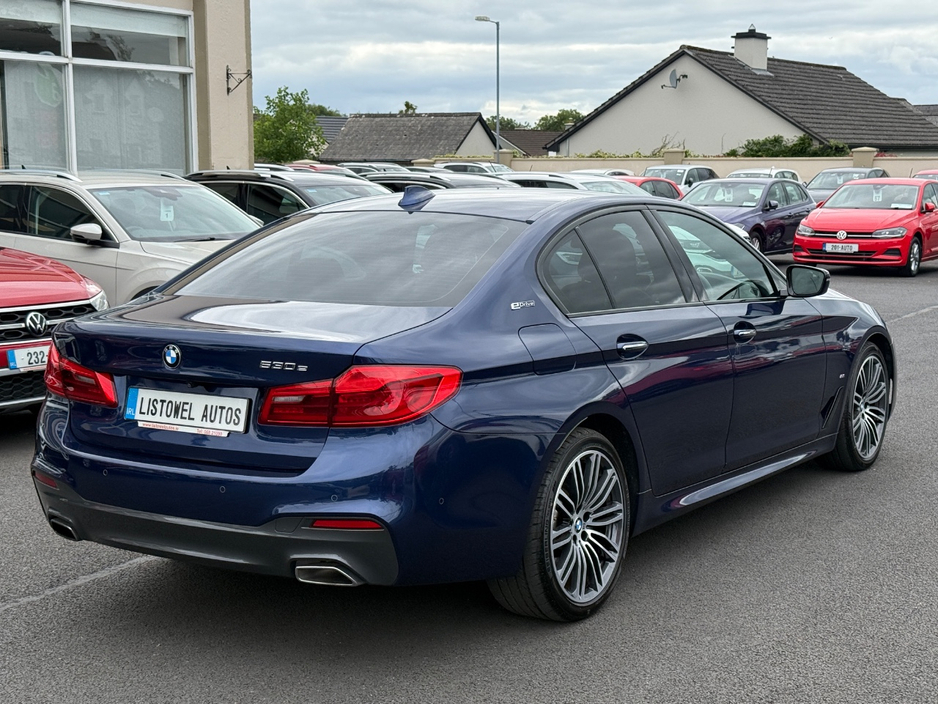 BMW 5 Series 530E M-SPORT 2.0 HYBRID AUTOMATIC * VIRTUAL COCKPIT, REAR VIEW CAMERA, 19 " DIAMOND CUT ALLOYS, PARKING SENSORS FRONT & REAR, APPLE CARPLAY /ANDROID AUTO, MEMORY SEATS, LEATHER UPHOLSTERY * — thumbnail 9