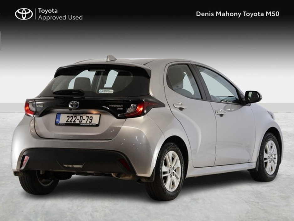 Toyota Yaris Luna Hybrid — thumbnail 2