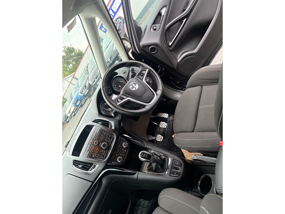 2015 Vauxhall Zafira 2L Diesel For Sale Images