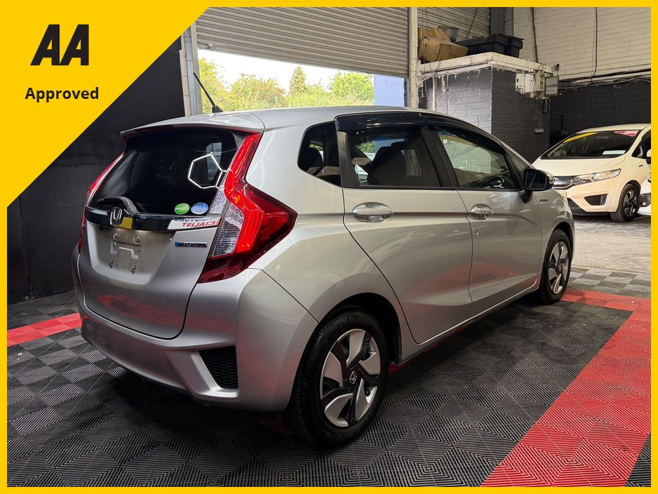 Honda Fit GP5 — thumbnail 15