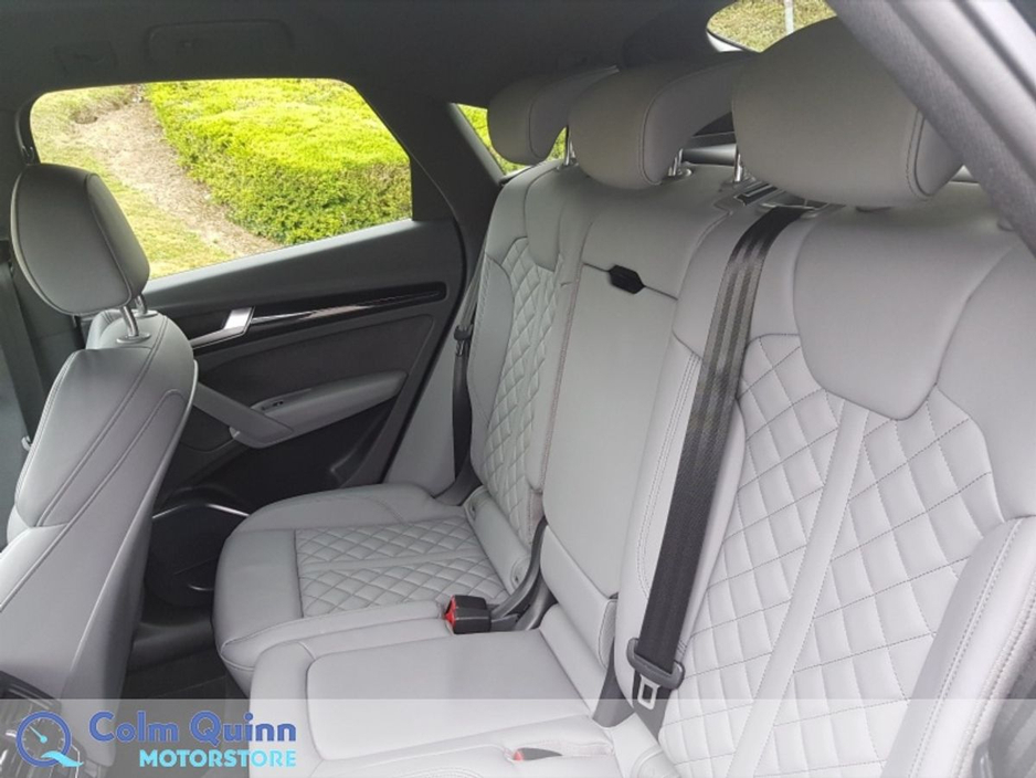 2024 Audi Q5 2L Petrol Plug-in Hybrid For Sale Images
