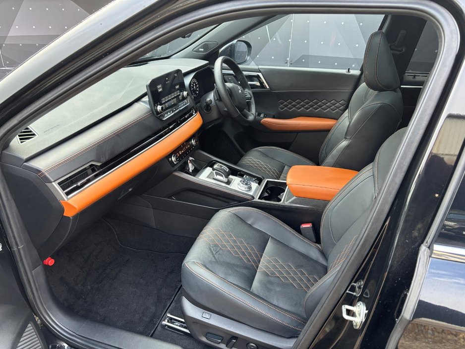 2023 Mitsubishi Outlander 2.4L Petrol Plug-in Hybrid For Sale Images