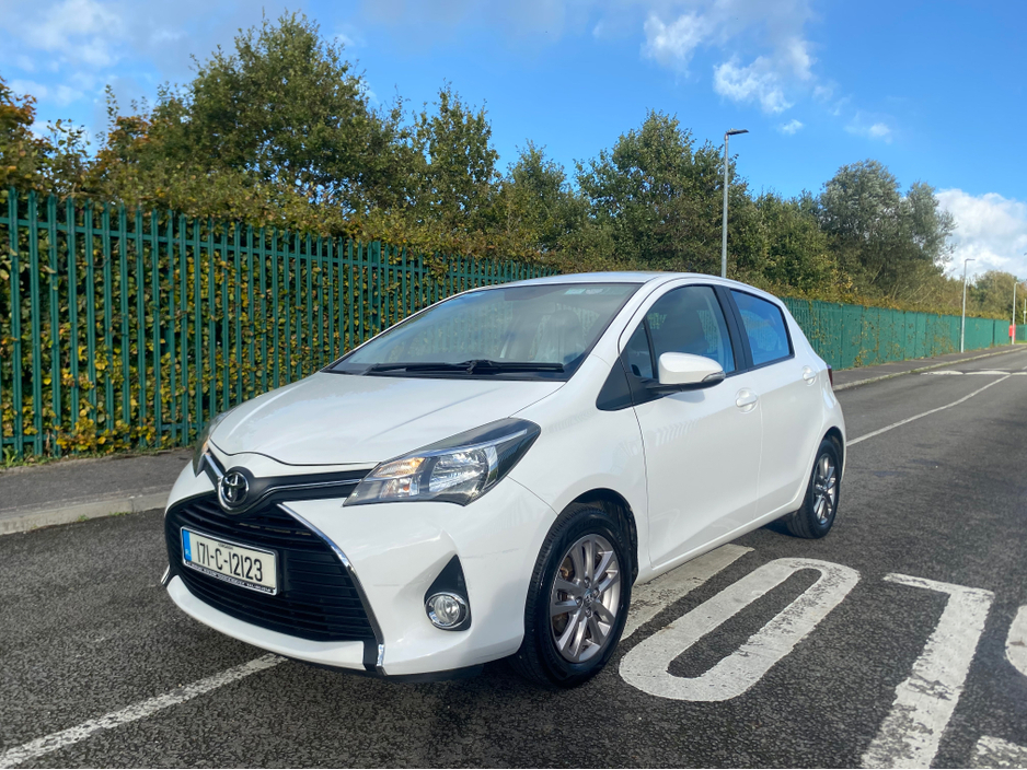 2017 Toyota Yaris For Sale Images