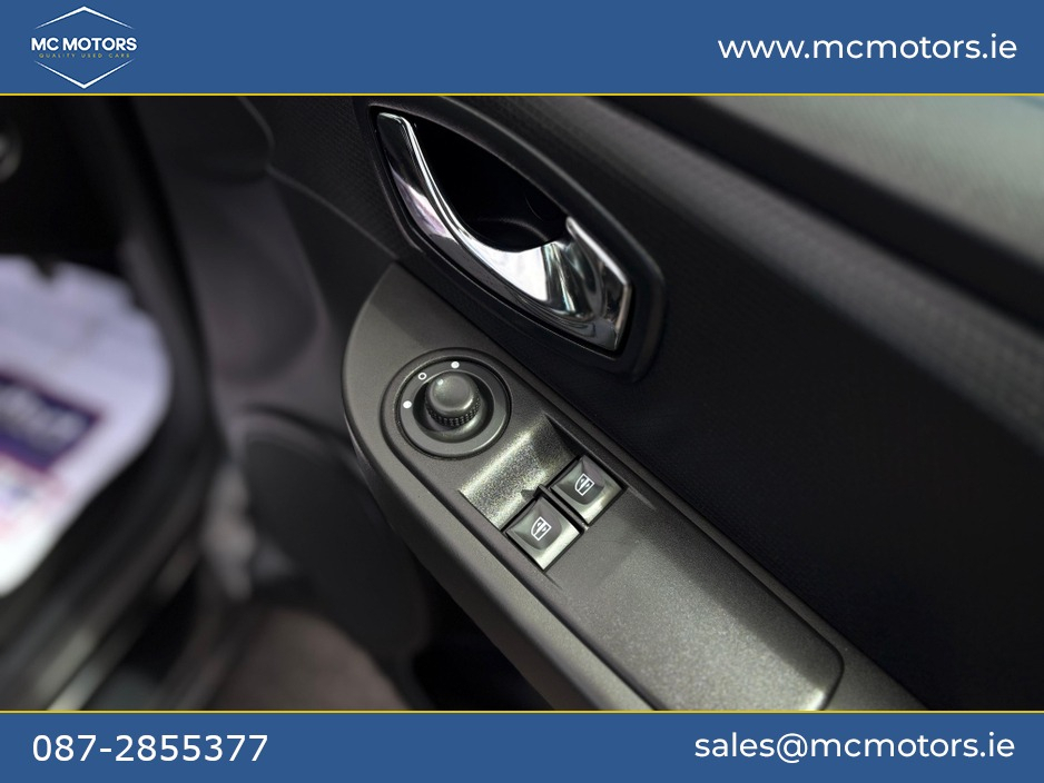 2015 Renault Clio 1.1L Petrol For Sale Images