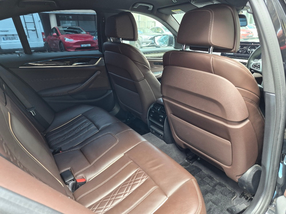 2020 BMW 5 Series 2L Petrol Plug-in Hybrid For Sale Images