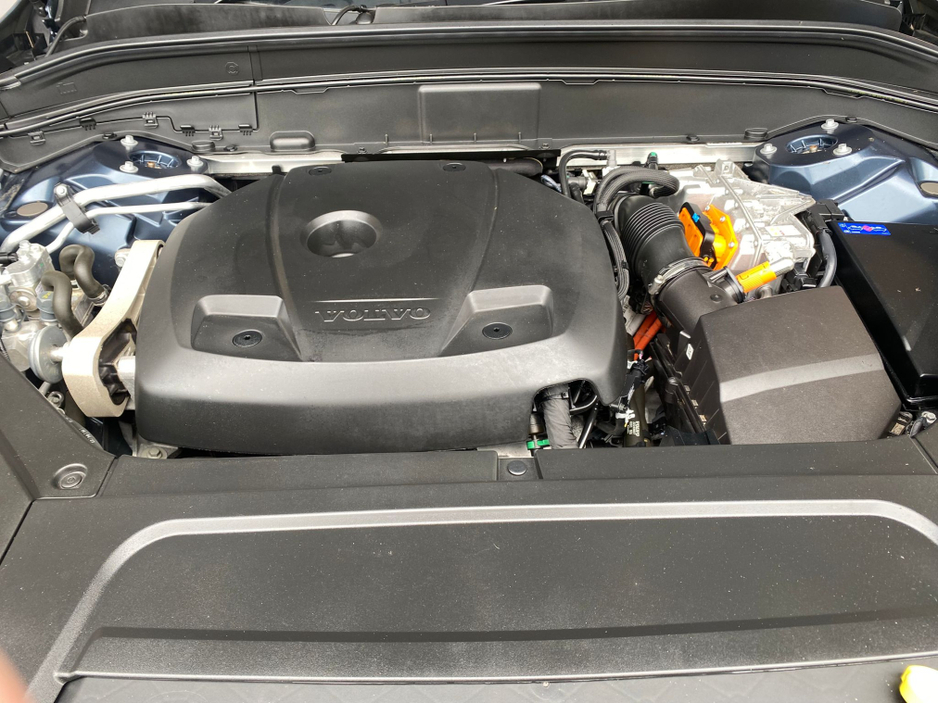 2023 Volvo XC90 2L Petrol Plug-in Hybrid For Sale Images