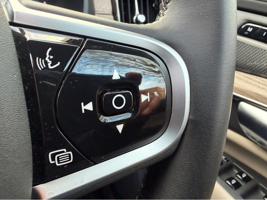 2025 Volvo XC90 2L Petrol Plug-in Hybrid For Sale Images