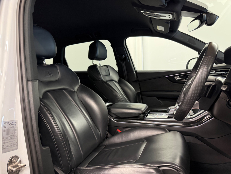 2021 Audi Q7 3L Petrol Hybrid For Sale Images