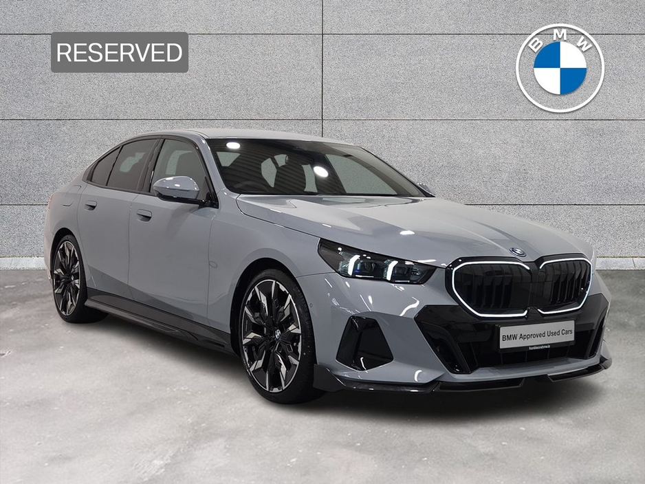 2026 BMW 5 Series 2L Petrol Plug-in Hybrid For Sale Images