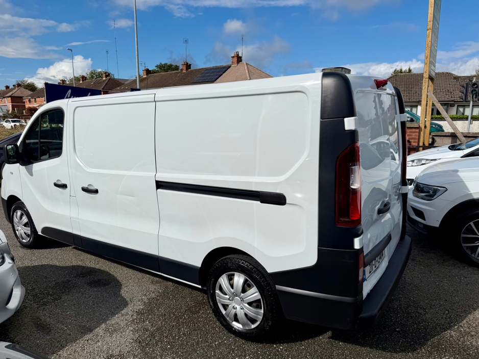 2021 Renault Trafic 2L Diesel For Sale Images