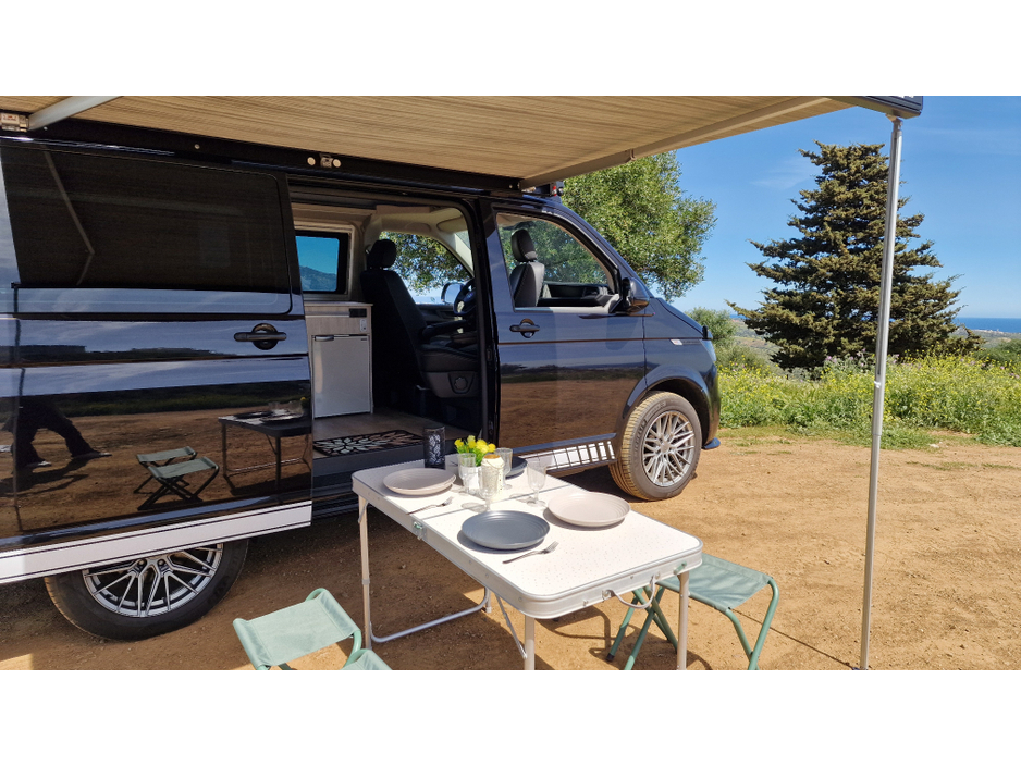 2020 Volkswagen Transporter Kombi 2L Diesel For Sale Images