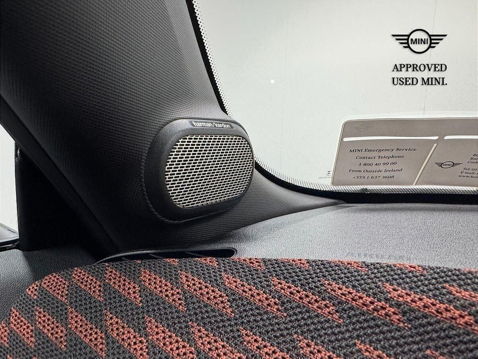 2025 MINI Hatch 2L Petrol For Sale Images