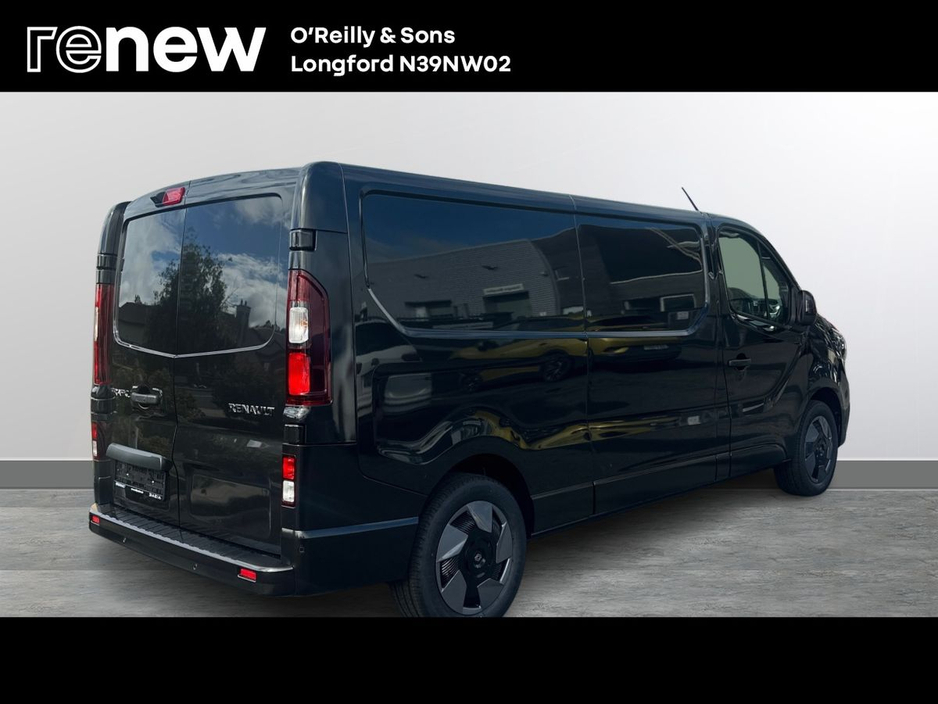 2026 Renault Trafic 2L Diesel For Sale Images