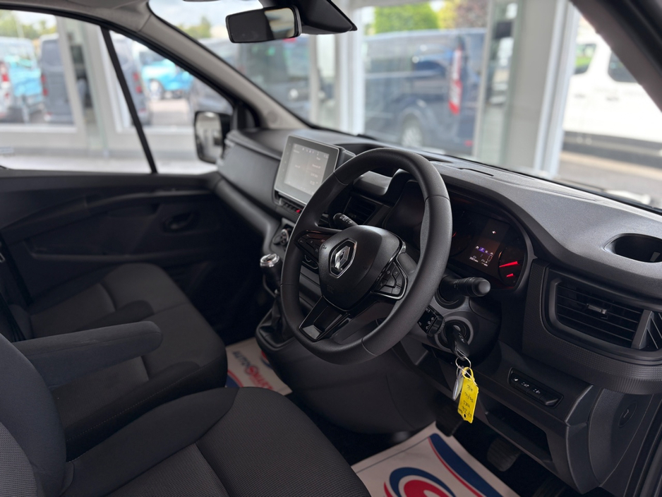 2024 Renault Trafic 2L Diesel For Sale Images