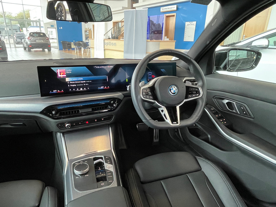 2025 BMW 3 Series 2L Petrol Plug-in Hybrid For Sale Images