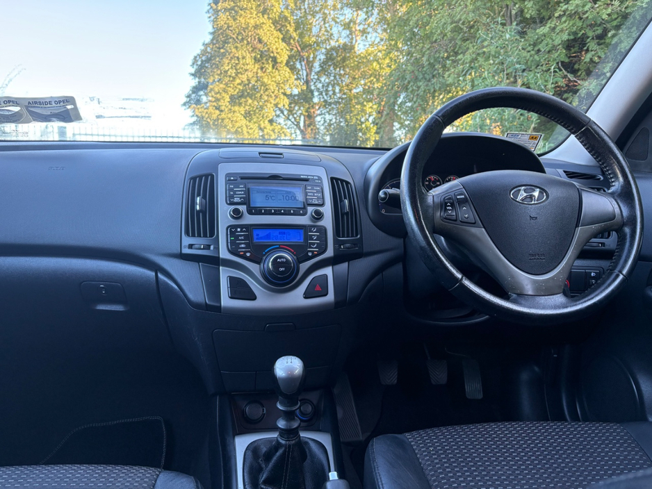 2010 Hyundai i30 1.6L Diesel For Sale Images