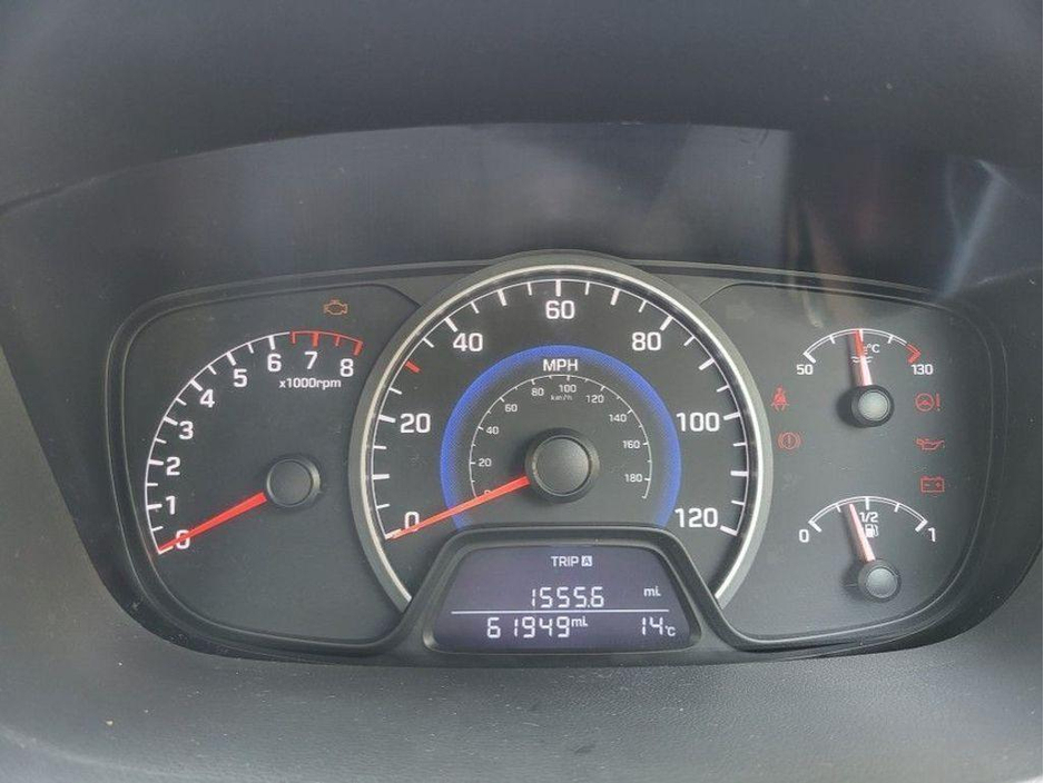 Hyundai i10 1.0 Classic Hatchback Petrol Manual (67bhp) — thumbnail 3
