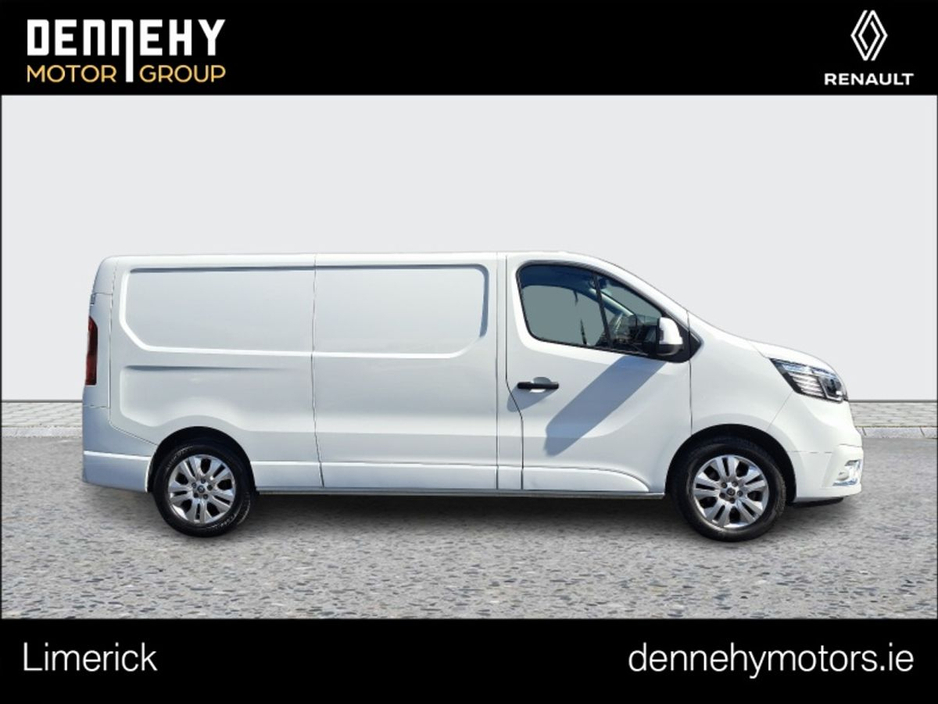 2023 Renault Trafic 2.0L Diesel For Sale Images