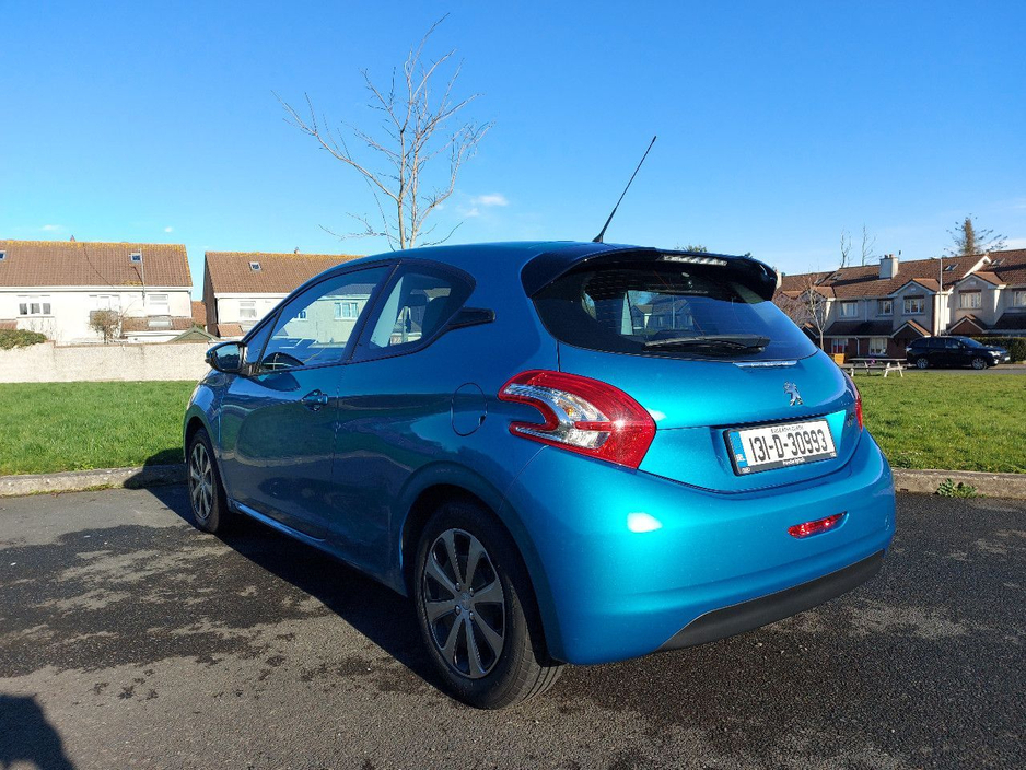 Peugeot 208 1.4 eHDI Access Hatchback Diesel Automatic (68bhp) — thumbnail 10