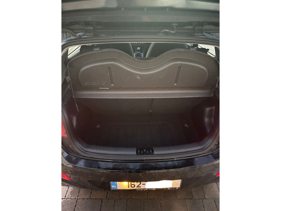 Hyundai i10 DELUXE 4DR — thumbnail 14