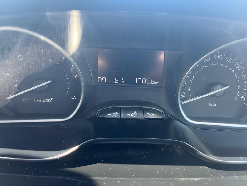 2018 Peugeot 2008 1.6L Diesel For Sale Images