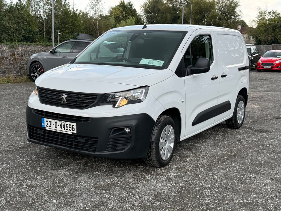 2023 Peugeot Partner 1.5L Diesel For Sale Images
