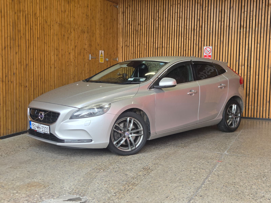 Used Volvo V40 2015 in Dublin