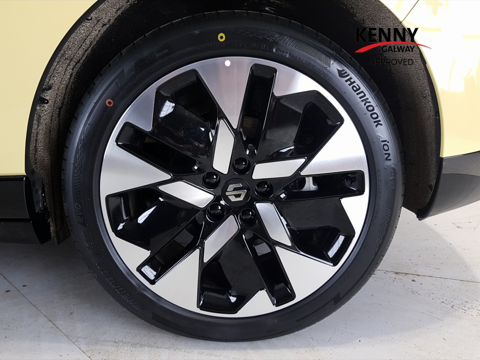 2026 Leapmotor B05 0L Electric For Sale Images