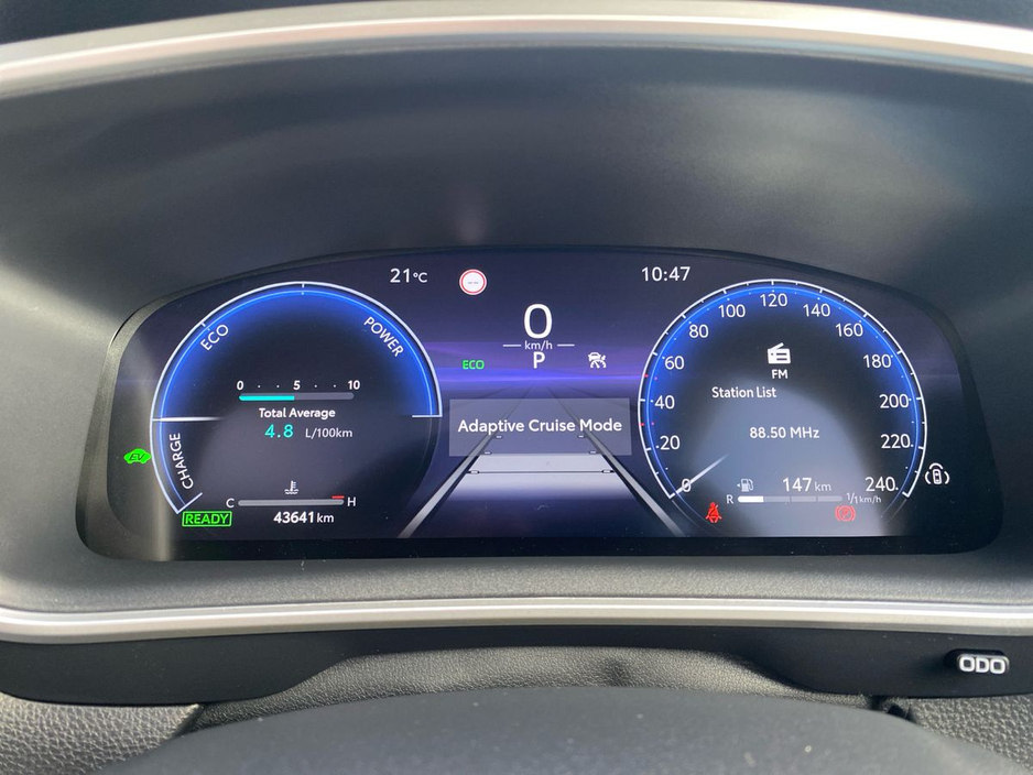 Toyota Corolla Hybrid Sol — thumbnail 10