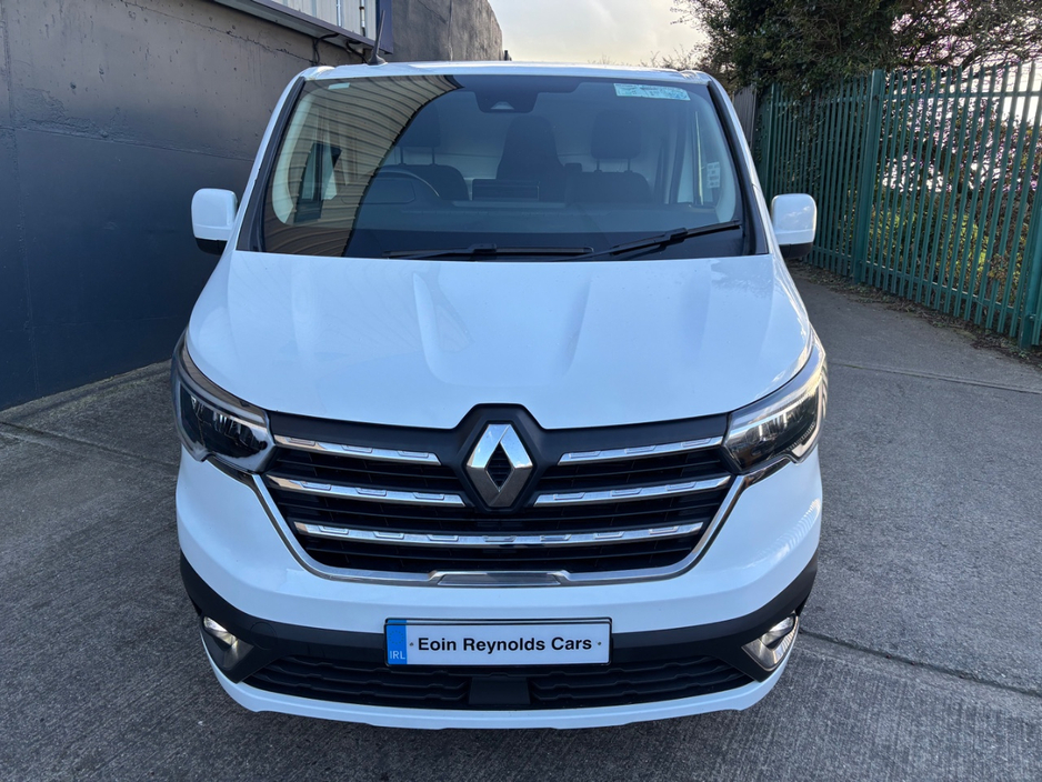 2022 Renault Trafic 2L Diesel For Sale Images
