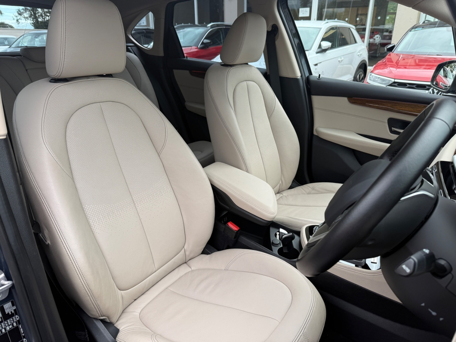 BMW 2 Series LUXURY 150BHP AUTO 2.0 DIESEL *REAR VIEW CAMERA, 16 " ALLOYS, PARKING SENSORS FRONT & REAR, ADAPTIVE CRUISE CONTROL, MEMORY SEATS, LEATHER UPHOLSTERY, 3 STAGE HEATED SEATS, HEADS UP DISPLAY* — thumbnail 10