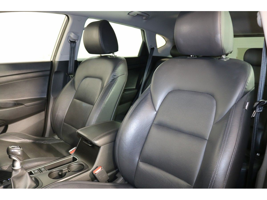 Hyundai Tucson Executive PLus 1.6L Diesel SUV - Apply For Finance Online Now - — thumbnail 9