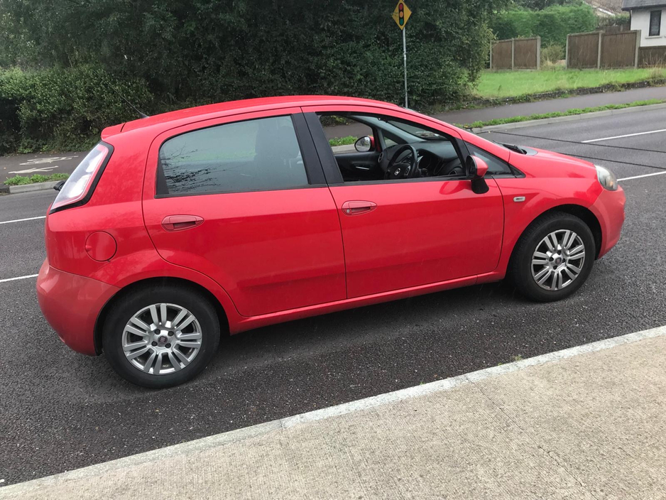 2014 Fiat Punto 1.2L Petrol For Sale Images