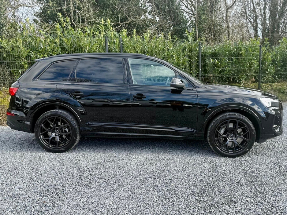 2024 Audi Q7 3L Petrol Plug-in Hybrid For Sale Images
