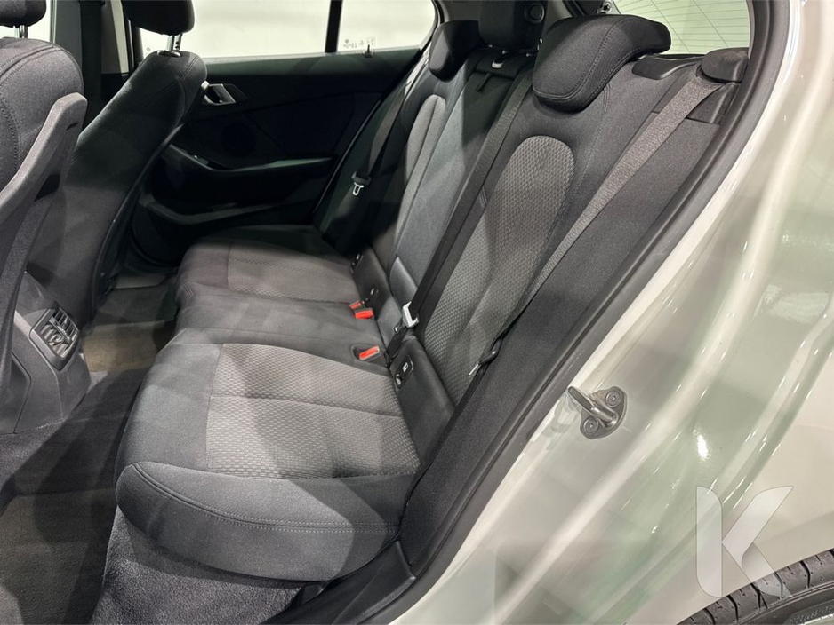 BMW 1 Series 1.5 AUTOMATIC - NEW MODEL - PLAY EDITION - FACTORY ALLOYS - REAR CAMERA - ELECTRIC SEATS — thumbnail 24