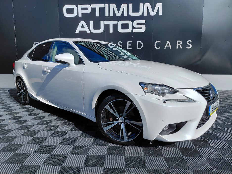 2015 Lexus IS 300 h