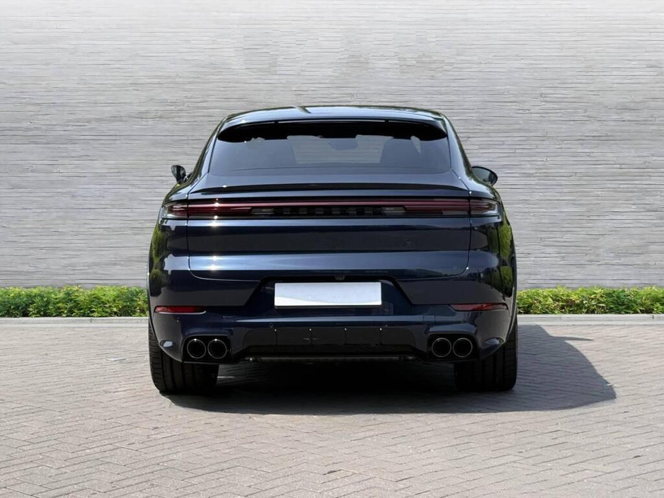 2024 Porsche Cayenne 3L Petrol Plug-in Hybrid For Sale Images