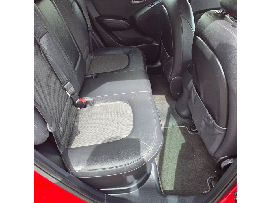 2014 Hyundai ix35 1.7L Diesel For Sale Images
