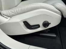 2023 Volvo XC60 2L Petrol Plug-in Hybrid For Sale Images